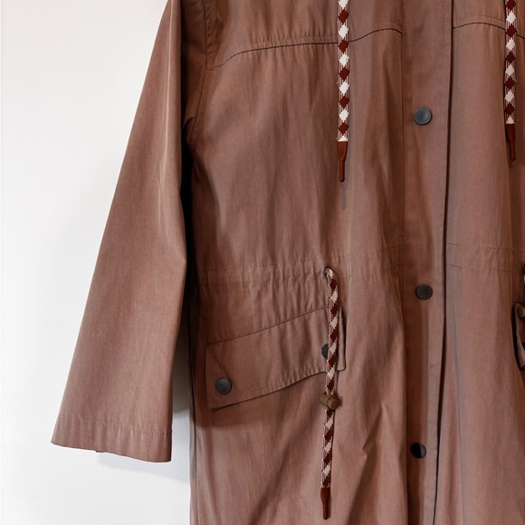 Indi & Cold LONG CAPE TRENCHCOAT in mocha - Picture 4 of 11